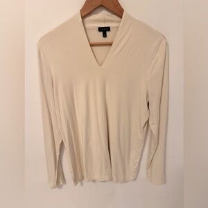 V-neck long sleeve stretchy top